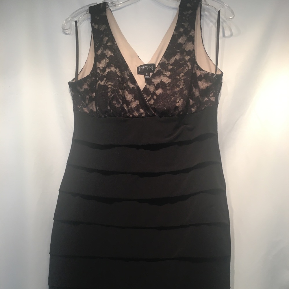 Enfocus Studio Tiered Jersey Dress Lace Bodice Size 8 VGUC.